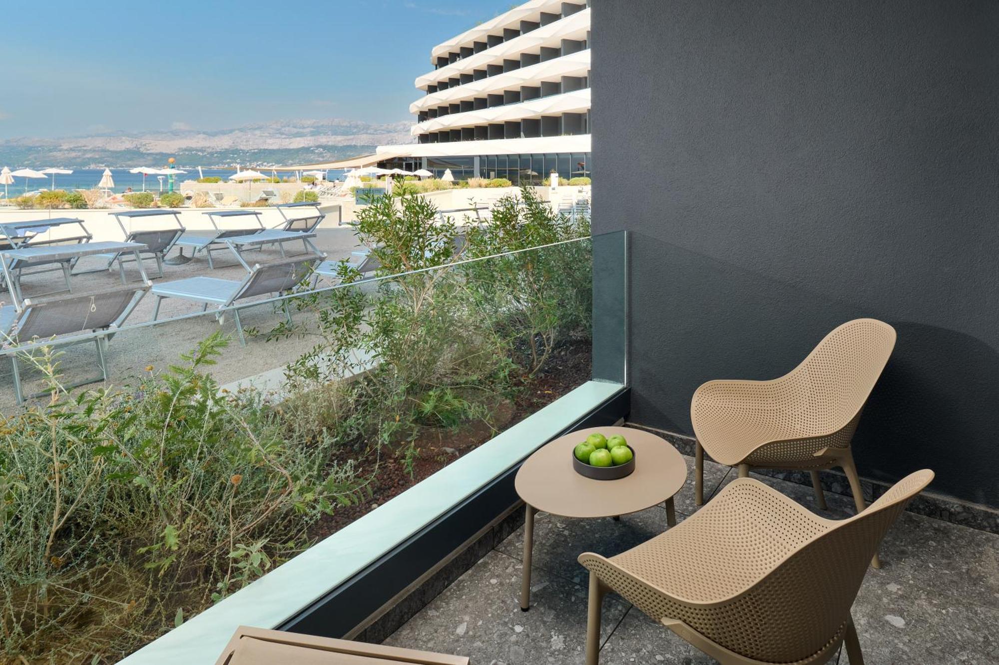 Grand Hotel View Постира Экстерьер фото